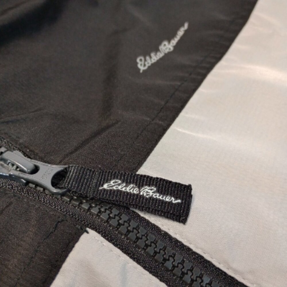 Hooded Windbreaker Jacket Eddie Bauer Kids L (14/16) in Black & Gray Preloved - Picture 8 of 9